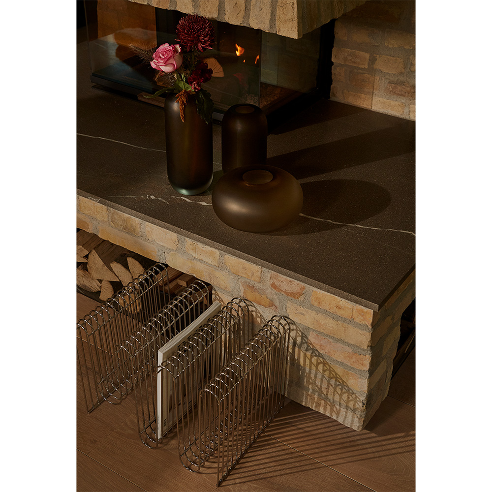 CURVA magazine holder