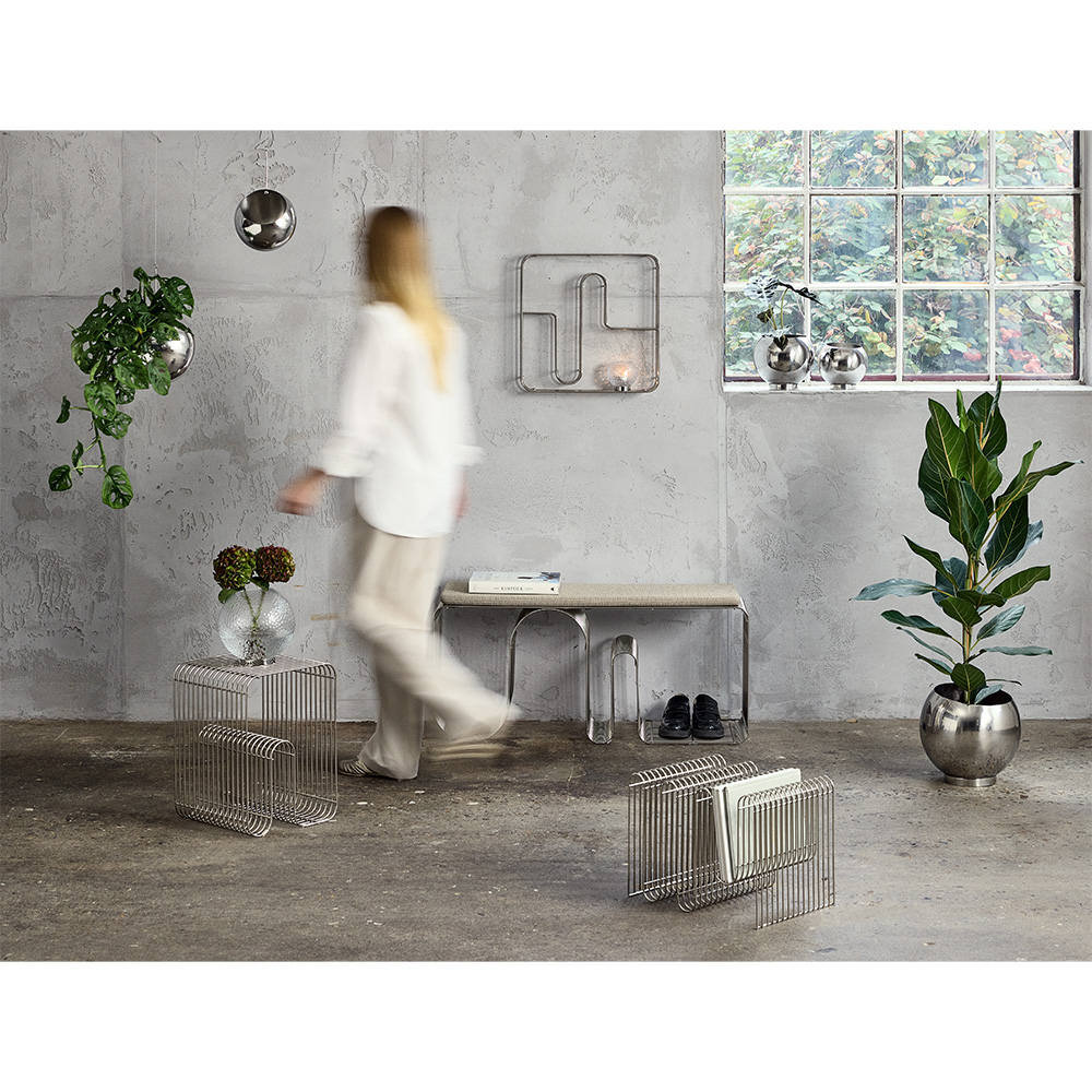 CURVA magazine holder